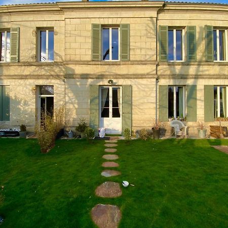 Escapade Girondine Saint-Sulpice-et-Cameyrac Exterior foto